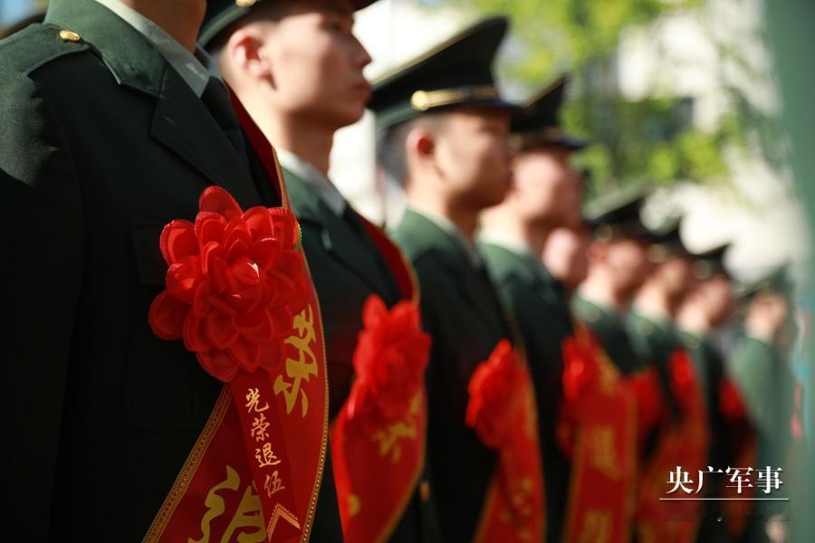 退役军人优待证在上海刷不进地铁，这事属实。不是上海不尊重老兵，是《退役军人保障