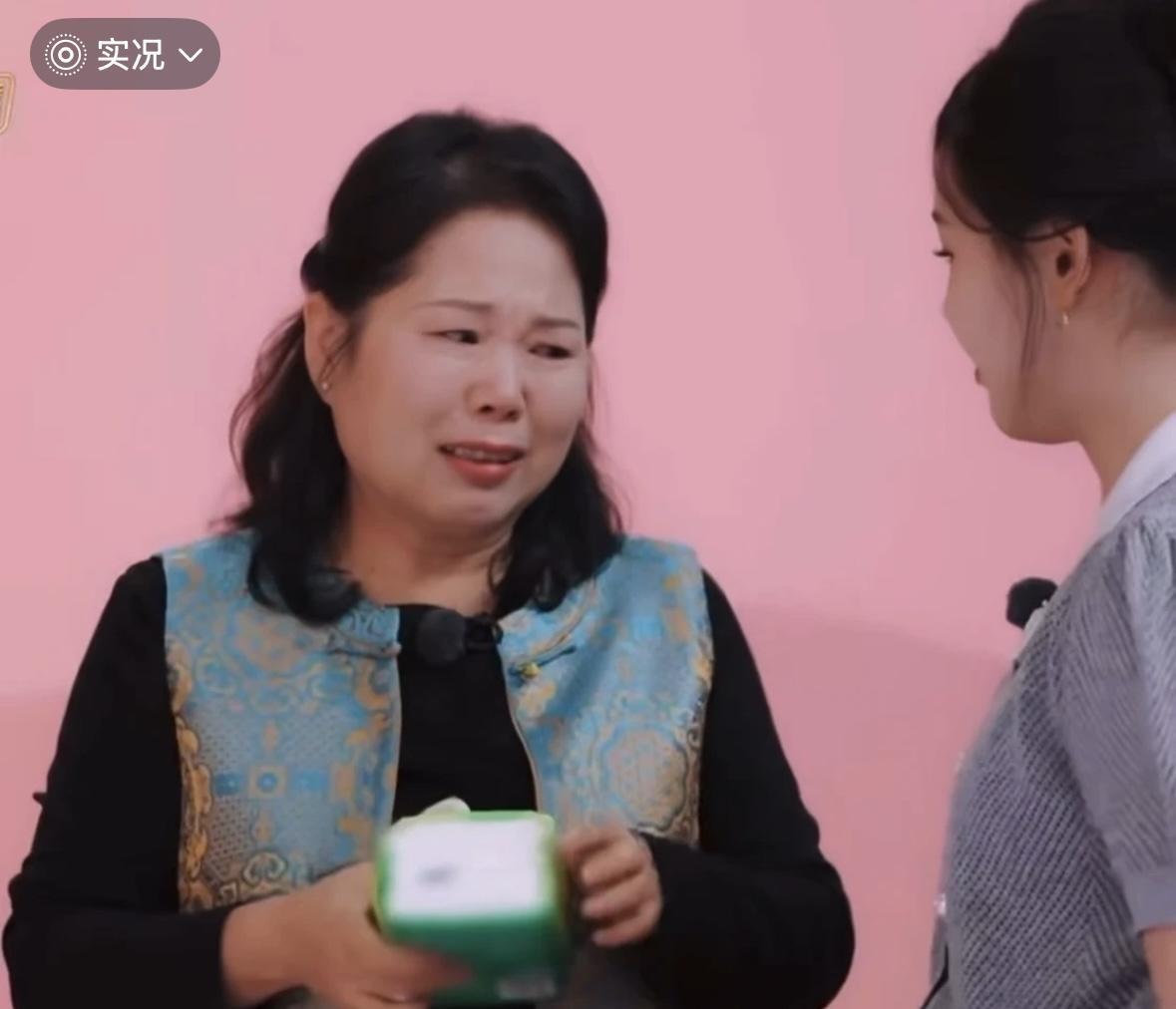 张家齐那个下意识往后躲的动作，比任何金牌都值钱。那是奥运冠军的肌肉记忆，也是一