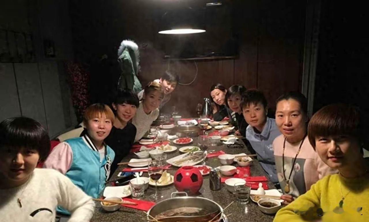 还是以前国乒基本功扎实，陈梦，朱雨玲，刘诗雯，刘斐等老将，在这届全运会还是这么