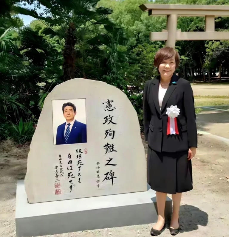 日本字，用了太多的汉字。