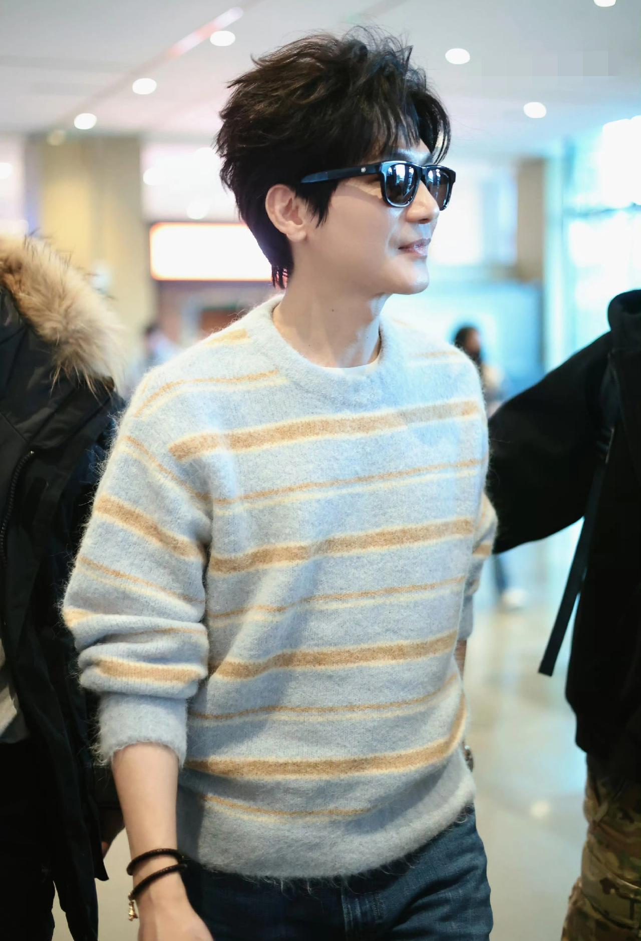 《快乐老友记》第三季杀青了，但真正的考验才刚刚开始。直播镜头里，陈楚生和陆虎安