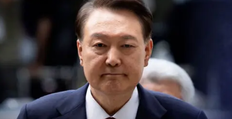 35度天气，尹锡悦顶不住当地时间7月14日，韩国首尔的天气25度，如果在未来几