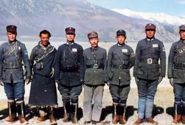 你敢信吗？一九五零年解放军接管边境哨所，竟撞见8名被遗忘的国军士兵！这里是新