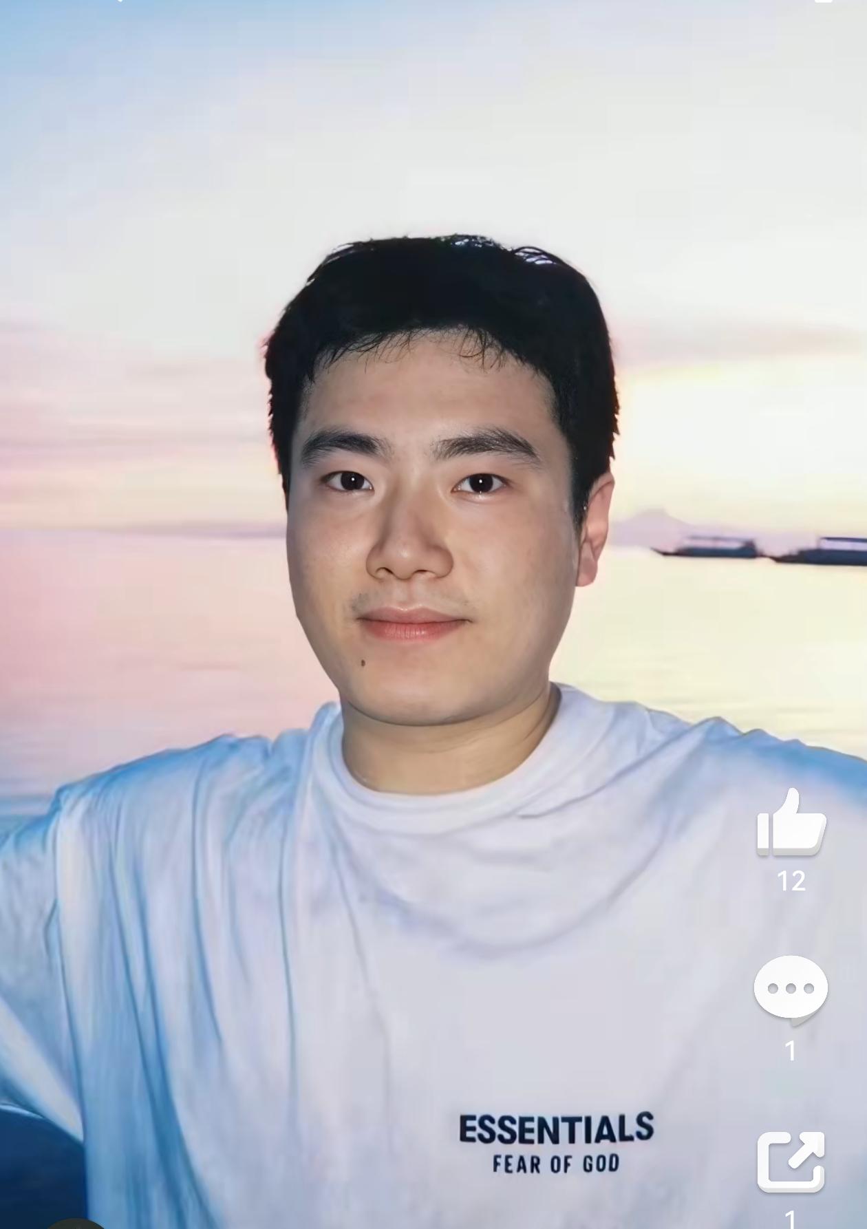 【梁靖崑带妻子去菲律宾度假，拍的照片面目模糊，恐怕回去不好过关】伦敦世乒赛后，大