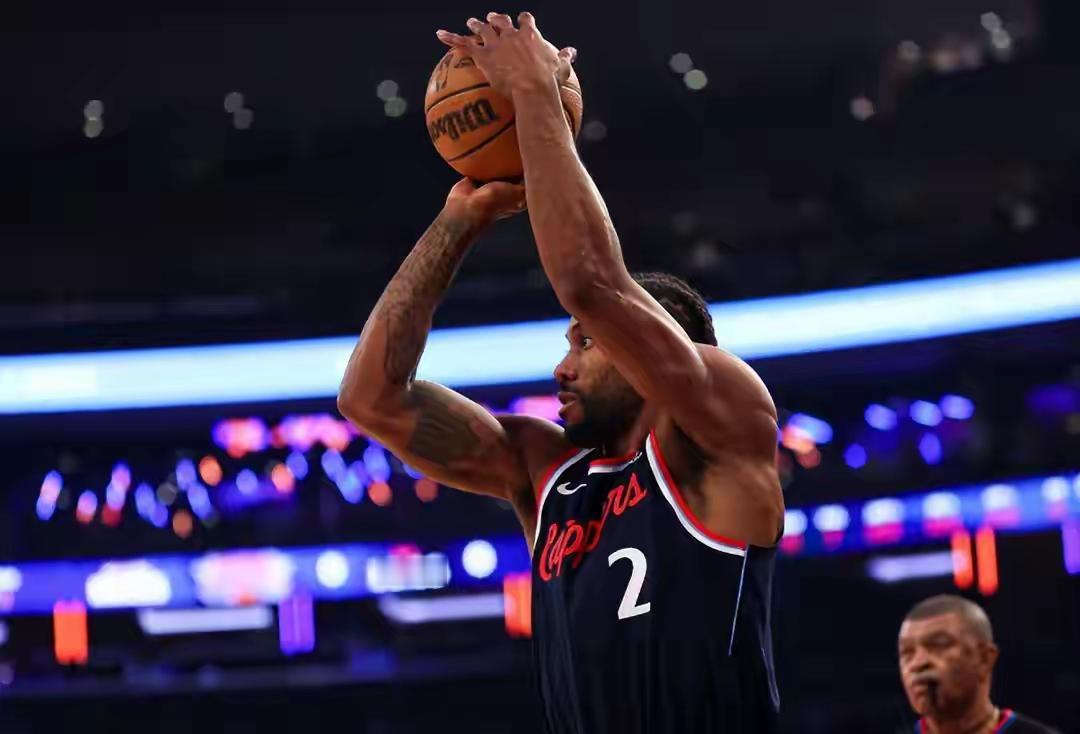 不比不知道，一比吓一跳！NBA现役名气大却得分寒酸的五位球星。1，伦纳德，2