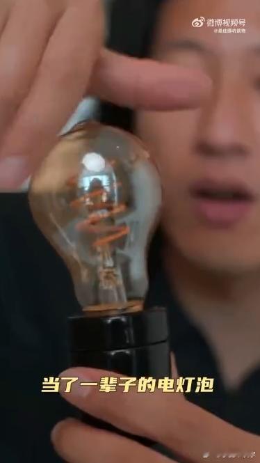 就喜欢这种奇奇怪怪的cp碰撞奇怪的搭配可能是最能展示个性的方式，喜欢就好。​​