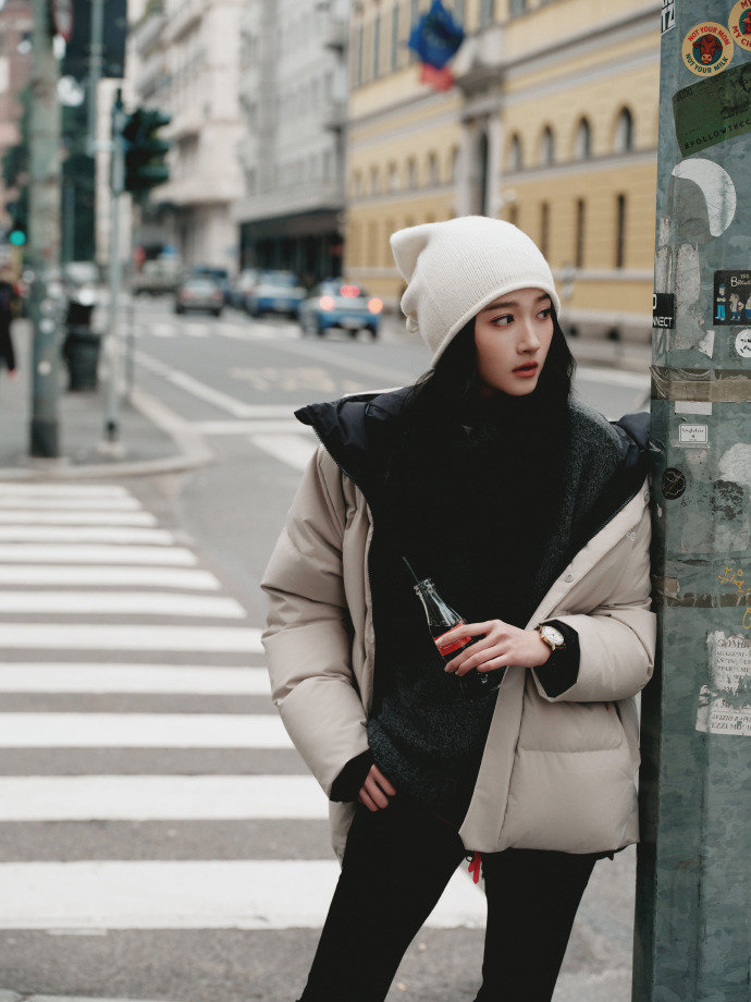 关晓彤春意盎然关晓彤春意街头大片关晓彤春意街头大片