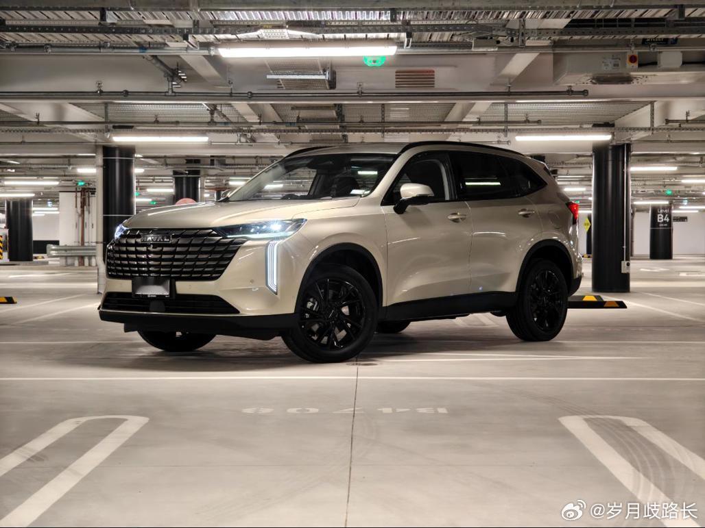 海外媒体如何给哈弗H6拍出质感我与汽车的日常中国车在海外新年快乐