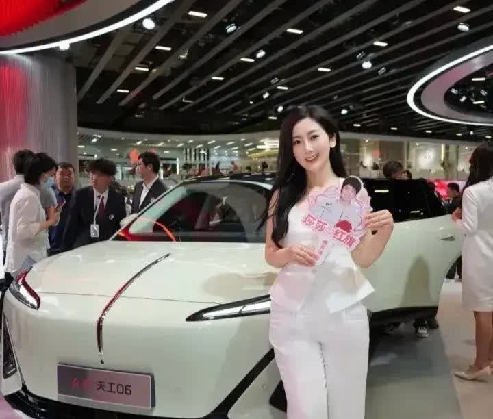 中国打响了停售燃油车的第一枪！比亚迪：2023年已停产燃油车！长安：20
