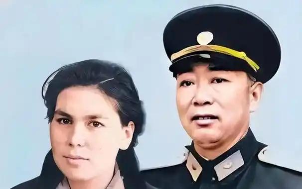 1965年5月7日，上海华东医院。开国上将、首任空军司令刘亚楼，耗尽最后一丝力气
