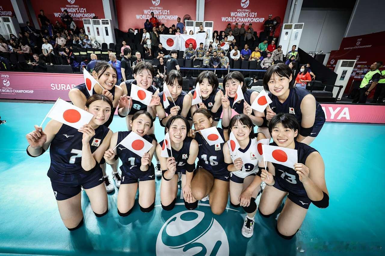 ⚔️日本U21女排与意大利U21女排，继2019年世青赛后再次在决赛中相碰。2