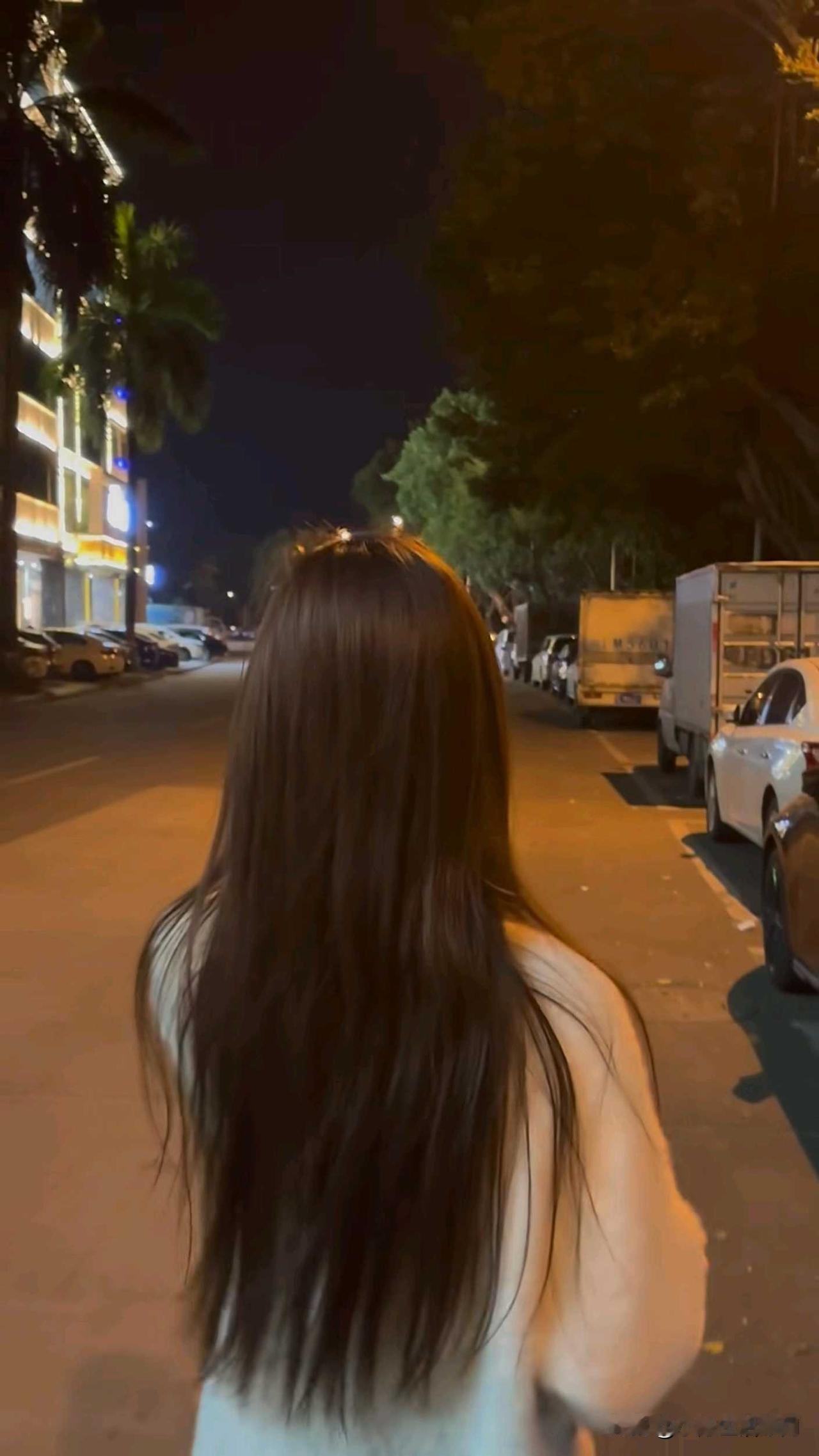 下班后同事小姐姐说带我去吃好吃的，结果……根本吃不完😯