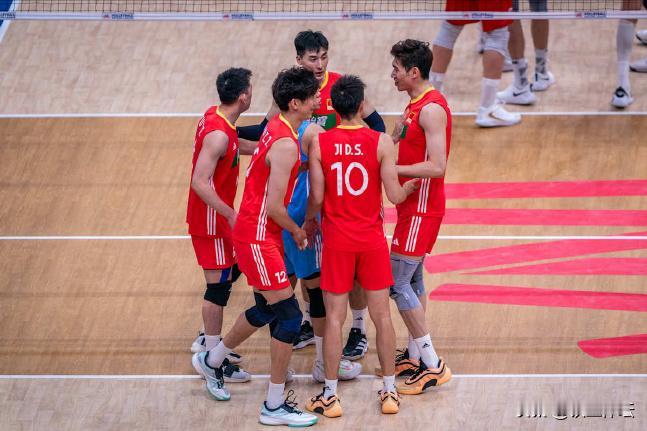 中国男排不大换血，根本没有前景。今天被土耳其连下三场剃光头的中国男排，彻底现