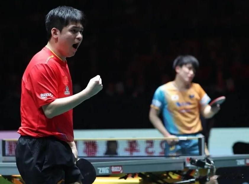 在中日关系龃龉不断的今天，面对从东大归化小日子的狂崽子，亲吻祖国国旗！有绝