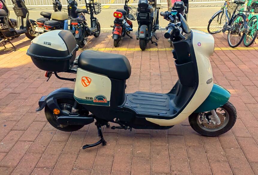 从12月1号起，一个跟你我生活关系挺大的新规定正式落地了：所有在市场上卖的新电动