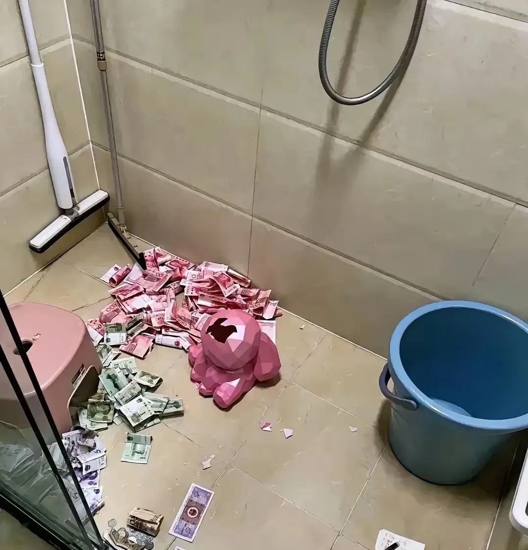 儿子一锤砸下去，我当场愣住了
