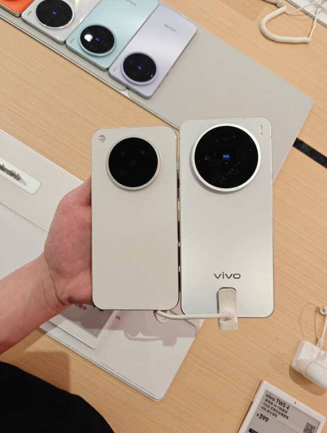 真纠结上了！选小屏findX8s还是x200s好？我之前一直用iPhone