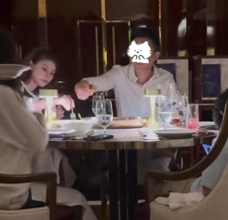 汪小菲马筱梅放下孩子两个人约会吃饭，感情稳定如初恋。马筱梅曾经说过，其实汪小菲是