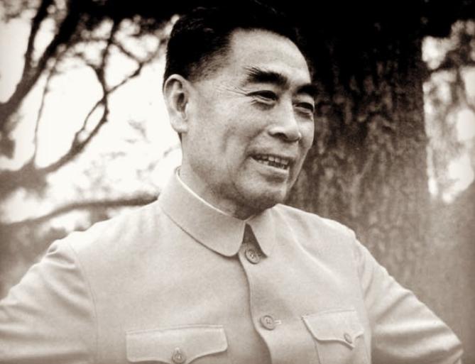1997年，中国银行在进行内部审计查账时，突然发现周总理在30年前存入了1.2万