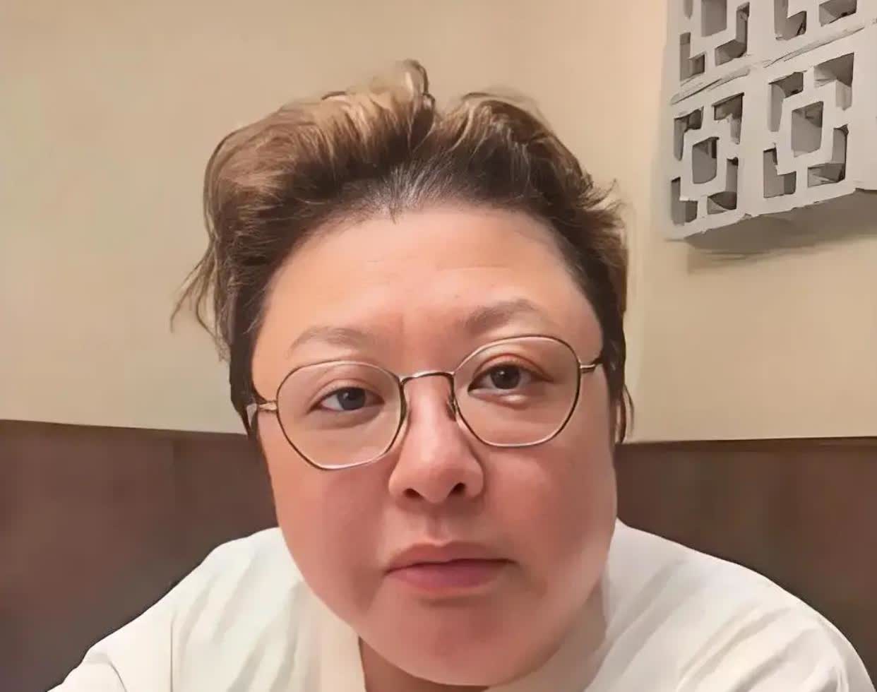 我有预感接下来韩红要过苦日子了跟她最近在综艺上发飙有关韩红录制《
