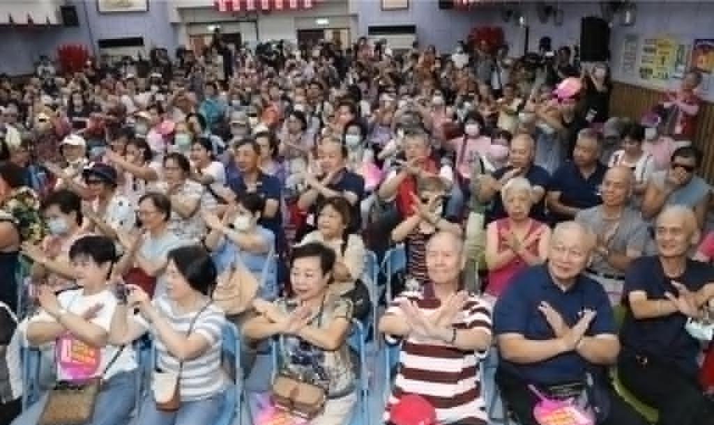 赖清德越讲大罢免越弱据《美丽岛电子报》最新6月民调显示，赖清德的信任度逼近“