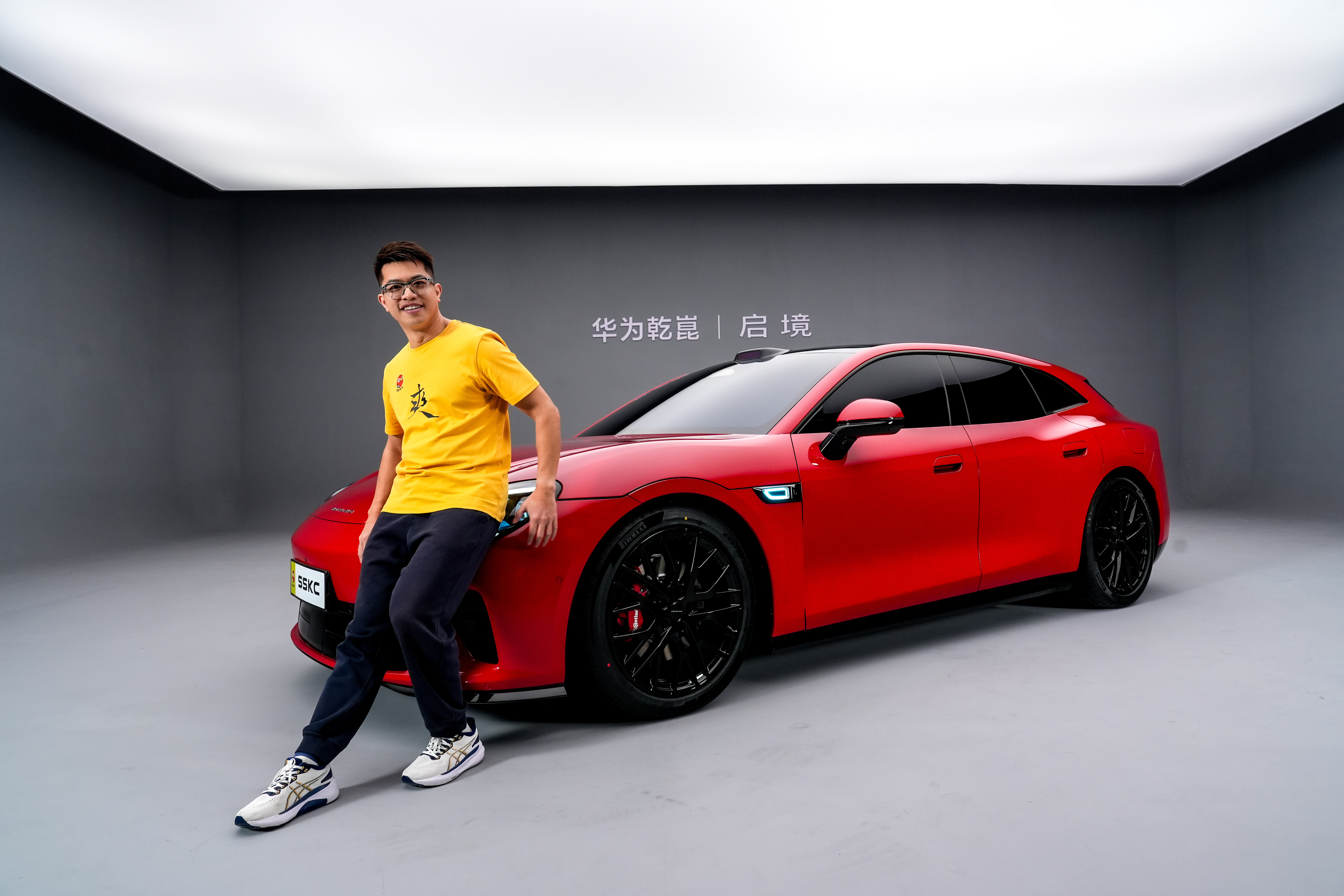 启境汽车公司正式更名广汽华望正式更名为启境，估计下一步就是更新车标了，目前车身上