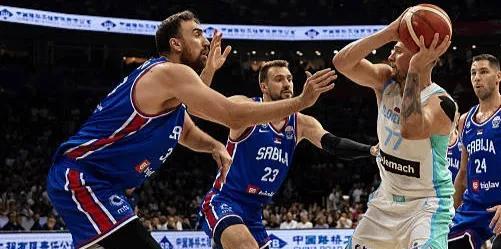 东契奇在对战塞尔维亚时的表现也会成为下赛季的常态，他是真爱单打。斯洛文尼亚最后