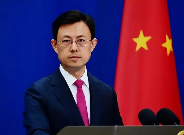 美军袭击中国驶往伊朗货船，并扣下人质？伊朗骑虎难下，中方发话了-阿曼湾夜色