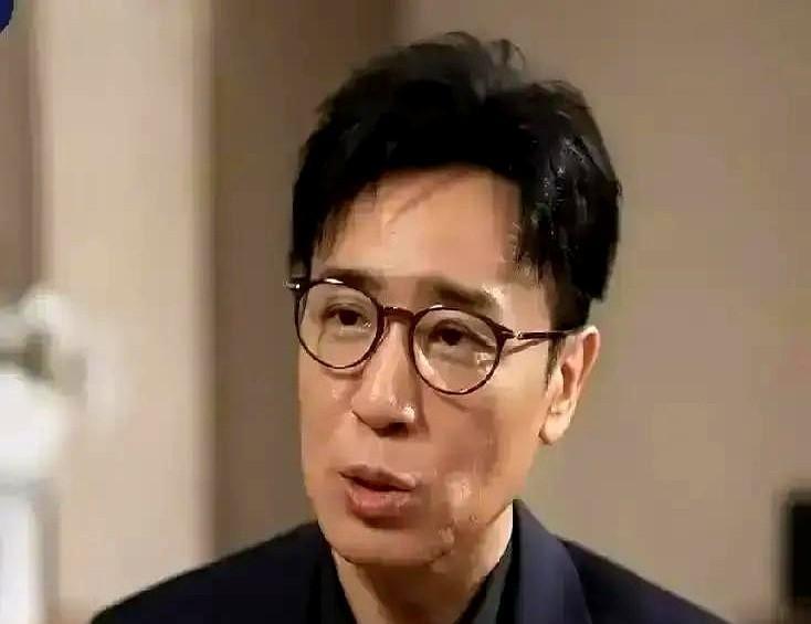 于和伟收到800万，看都没看，直接转给老婆。换一般人，光看见那串0，心跳都得快