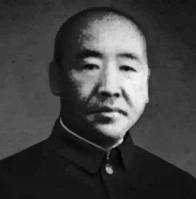 抗战最“豪横”杂牌军：1.3万人配660挺机枪，连德械师都眼红抗战时期最牛杂牌