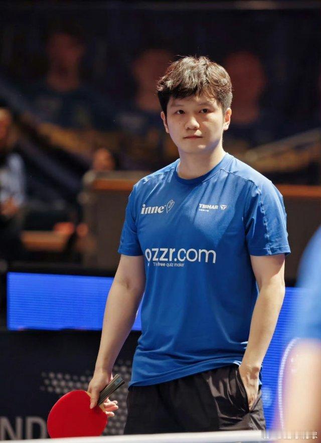 樊振东退出世界排名一年整你们对他万般诋毁万般解读，但都构成不了万分之一的樊振东