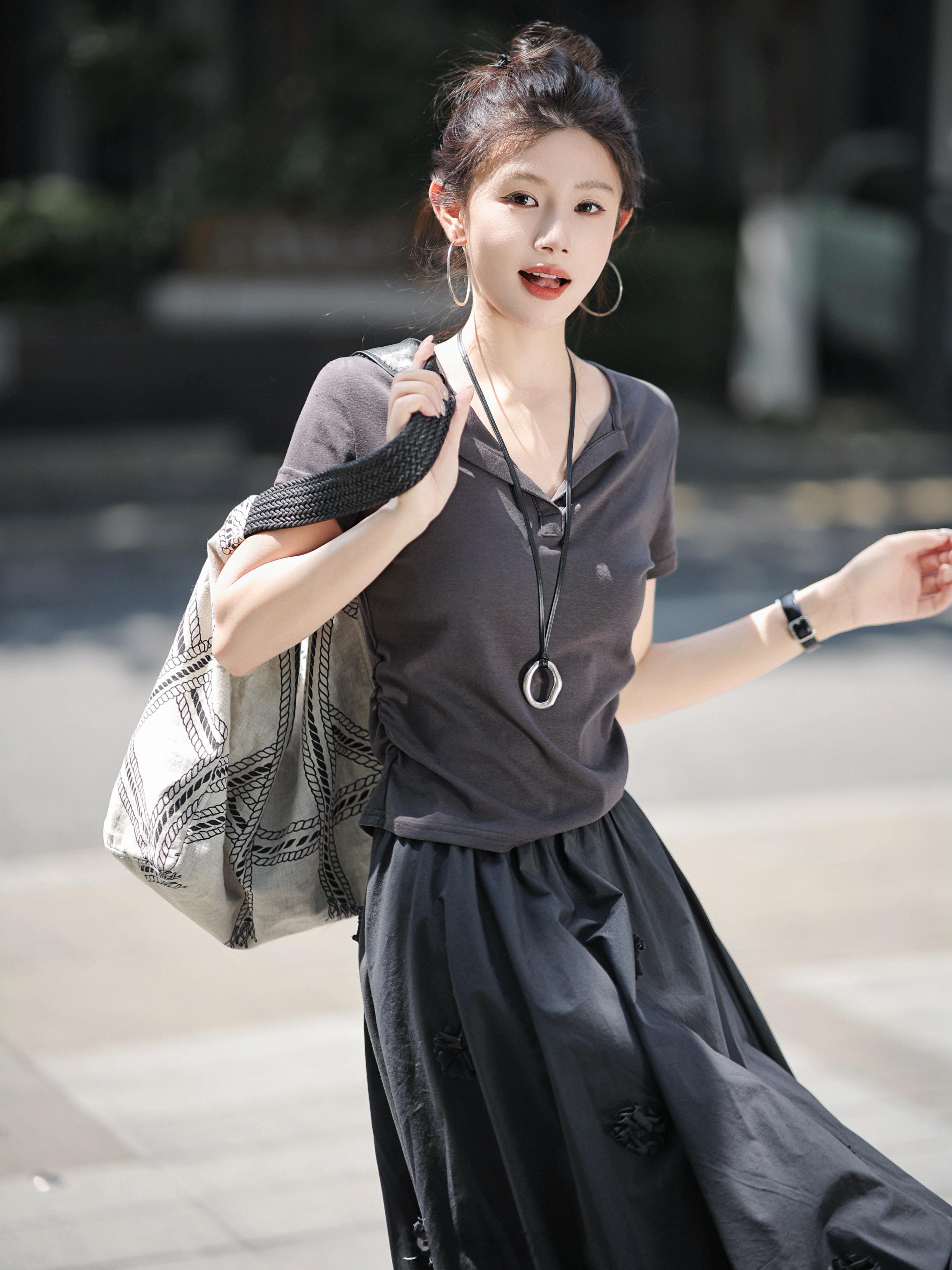 号外号外！老板娘私服T恤又来了新加色！经典又百搭还显瘦都给我o冲啊啊