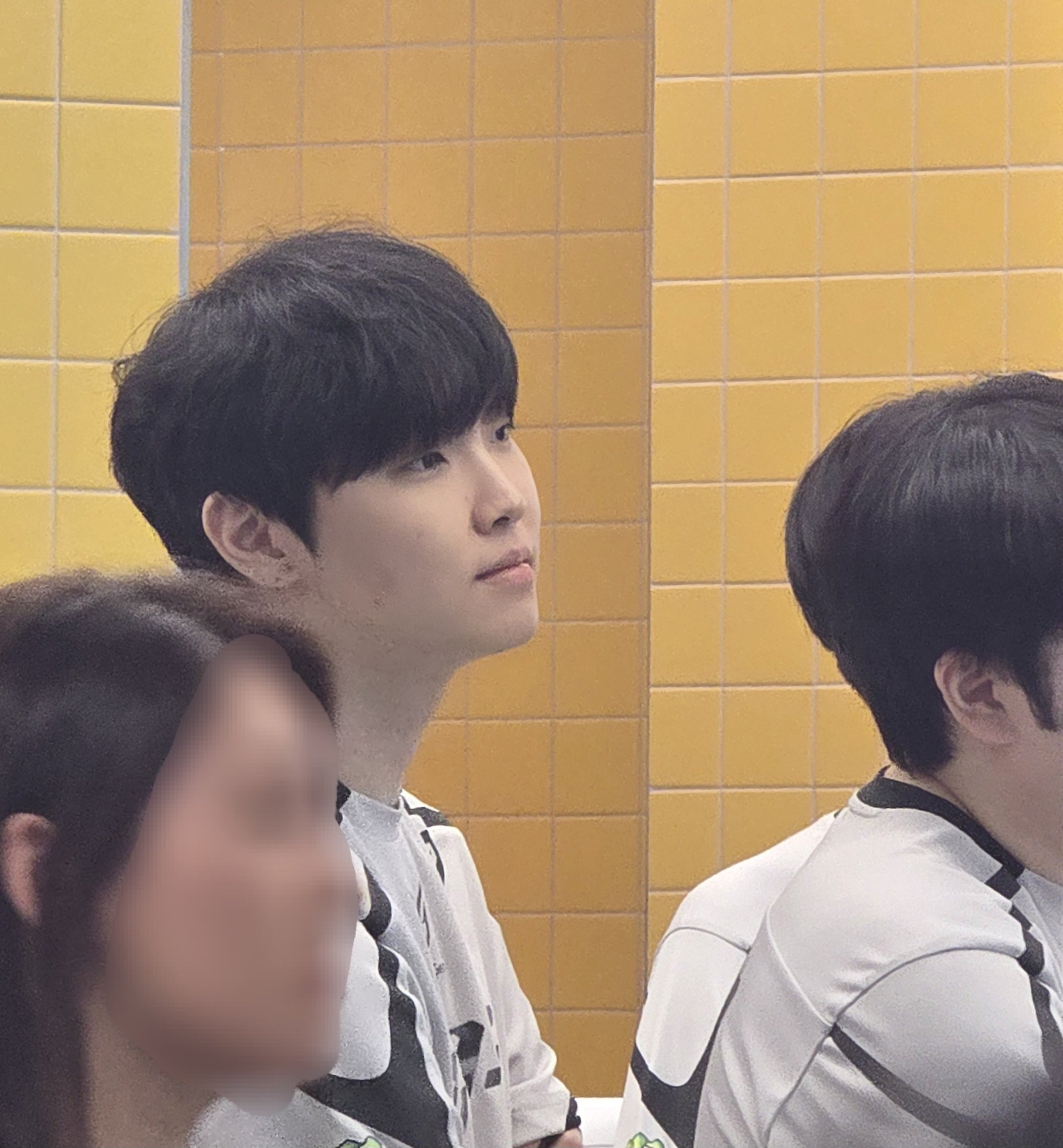 黄色很衬此🐱cr.kiinmolife2025lck英雄联盟​​​