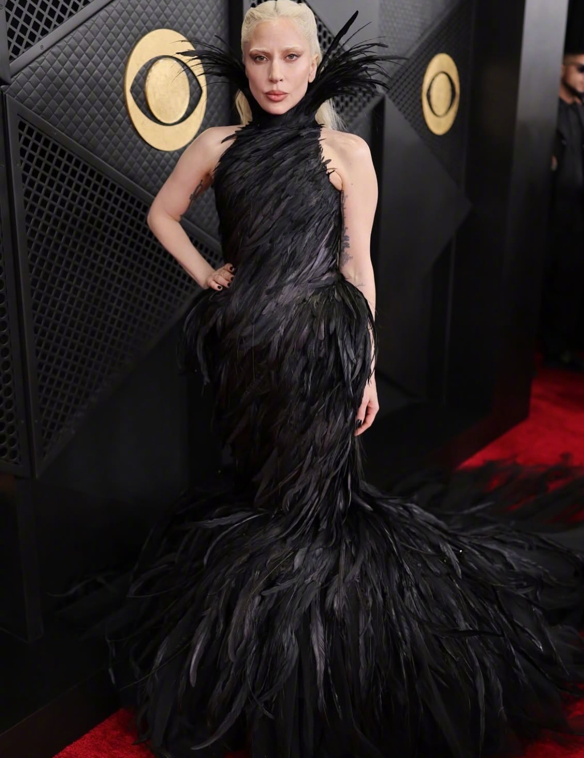 68届格莱美颁奖典礼，LadyGaga凭借新专辑《MAYHEM》获得第最佳流行