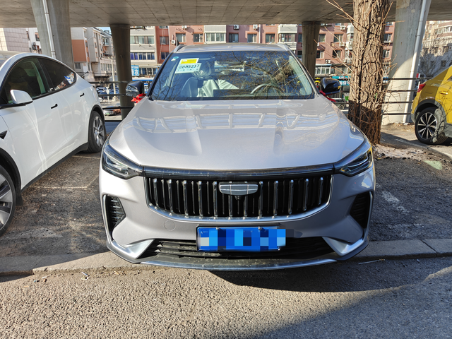 26款新博越提车三天发现悬架连接点生锈一直在犹豫要不要去喷底盘装甲，今天晚上