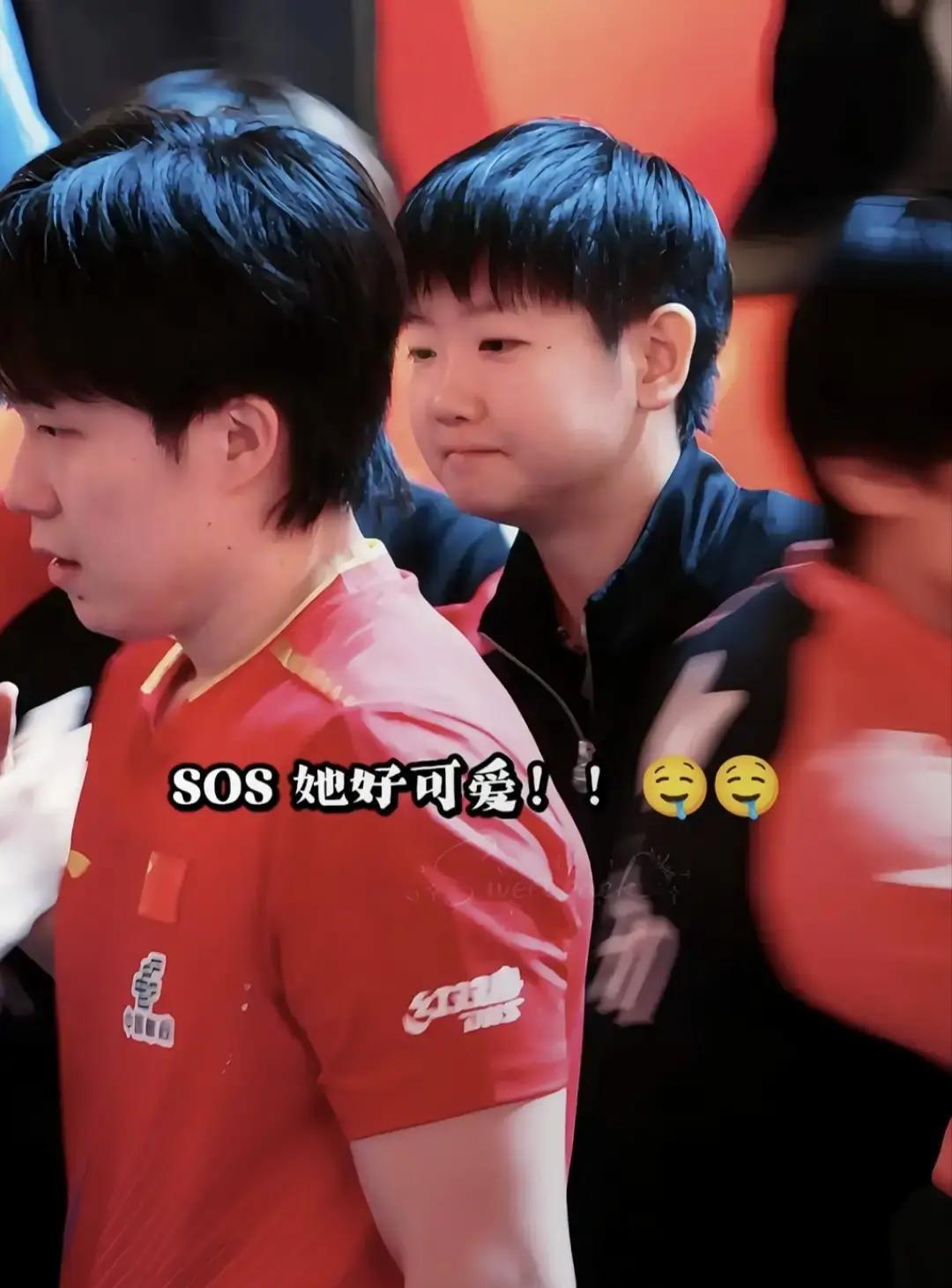 别再说孙颖莎稳了。她世界第一的盔甲下，藏着23岁最脆弱的软肋。你看她积分断