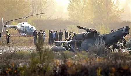 近日，一起罕见的空中相撞事故引发广泛关注。一架美国民航客机在飞行过程中与一架美军