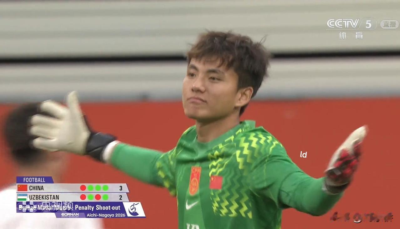 李昊真英雄！亚运会男足铜牌赛，U23国足和乌兹别克斯坦U23常规时间战成2-