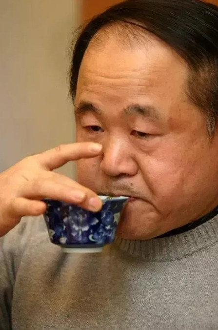 那一年，莫言获得诺贝尔奖后，表妹发信息对莫言说，给我20W否则把你丑事曝光，让大