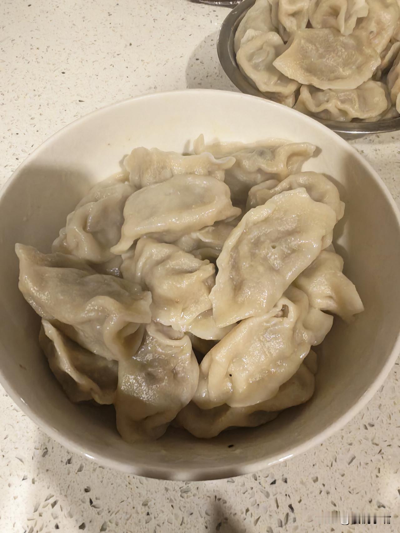 昨天中午一口气干了10个牛肉胡萝卜饺子，结果四个小时后一测，12.6！给我吓得晚