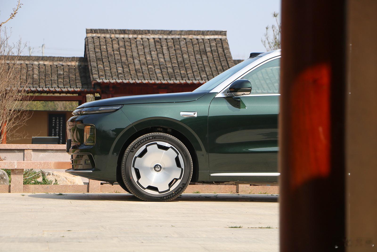 零跑D19试驾完了，一句话总结驾驶感受：那就是很有欧洲车的感觉。我问了D19的产