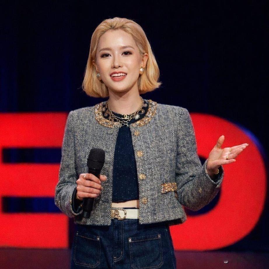 8月29日，孙宇晨私下给前女友曾颖发小作文，打感情牌，希望她能删掉那些吐槽他抠门