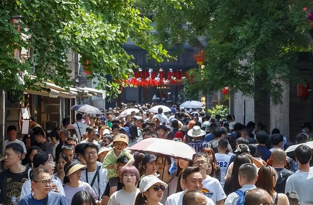 🔥2026春假+五一：消费与出行全面爆发今年“五一”叠加多地春假连休，