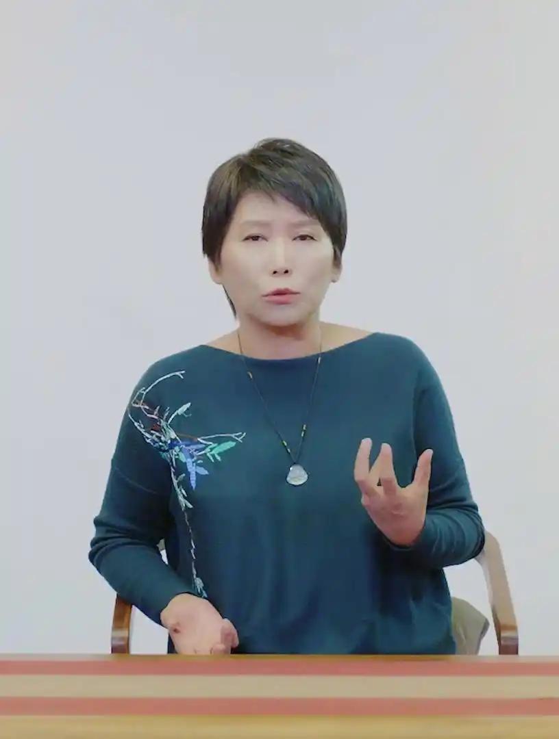 “中国有三件事在世界排第一。第一，抗抑郁药物中国销量排第一；第二，抗生素使用量世