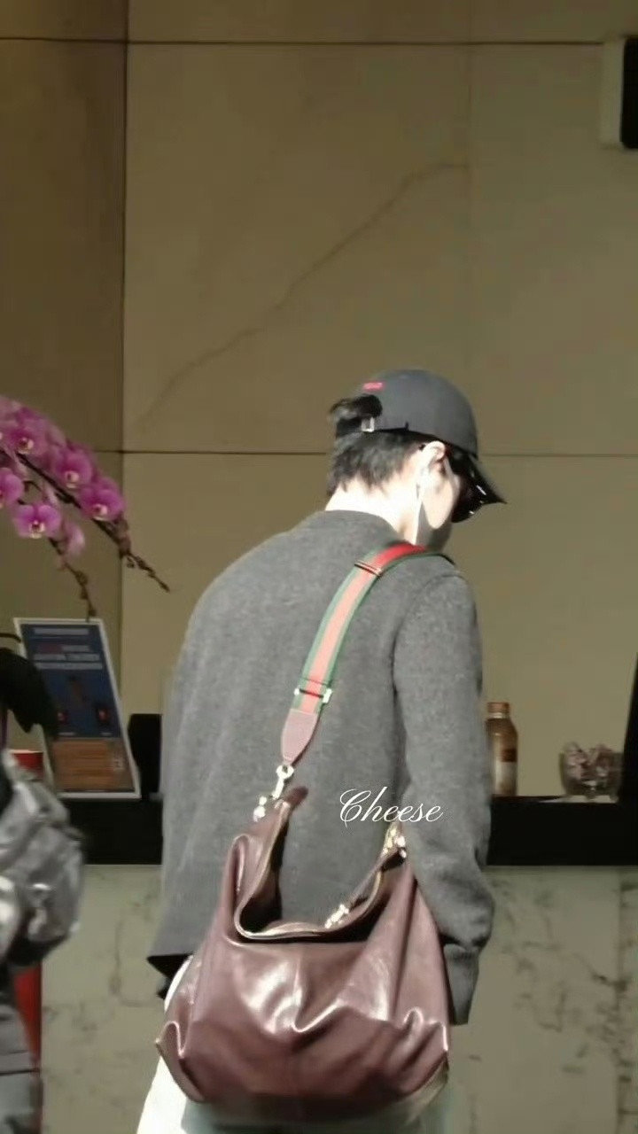 肖战出发青岛好好好燥候齐夏！！！许宏宇中式奇幻、无限流这块我完全信任你！！！