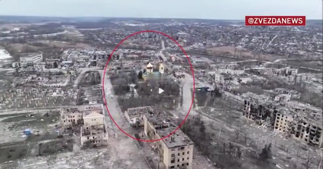 俄军红星频道公布俄军抓住乌军用无人机在库普扬斯克市插旗的尴尬视频俄军红星频道公