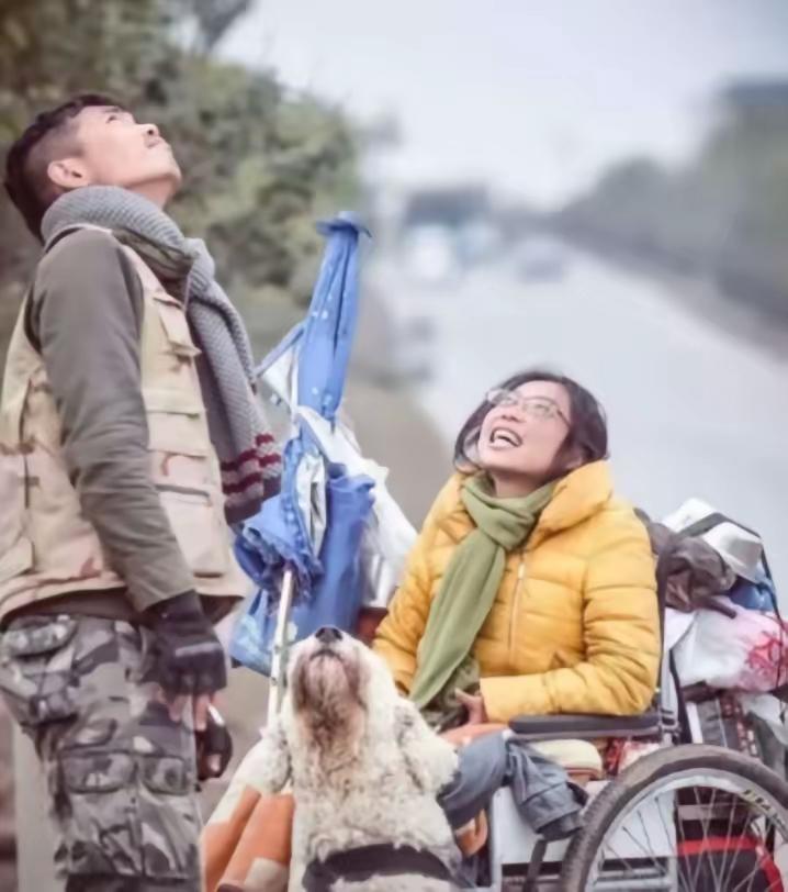 绝症、丧亲、被弃：广西女孩人生跌入谷底，小学同学一句“我养你”，带她徒步4万