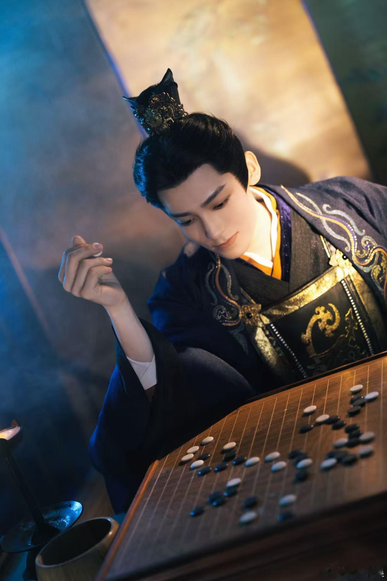 侯明昊骗我眼泪侯明昊上哪进修的演技剧情有多残酷，侯明昊的表演就有多动人。萧无衣