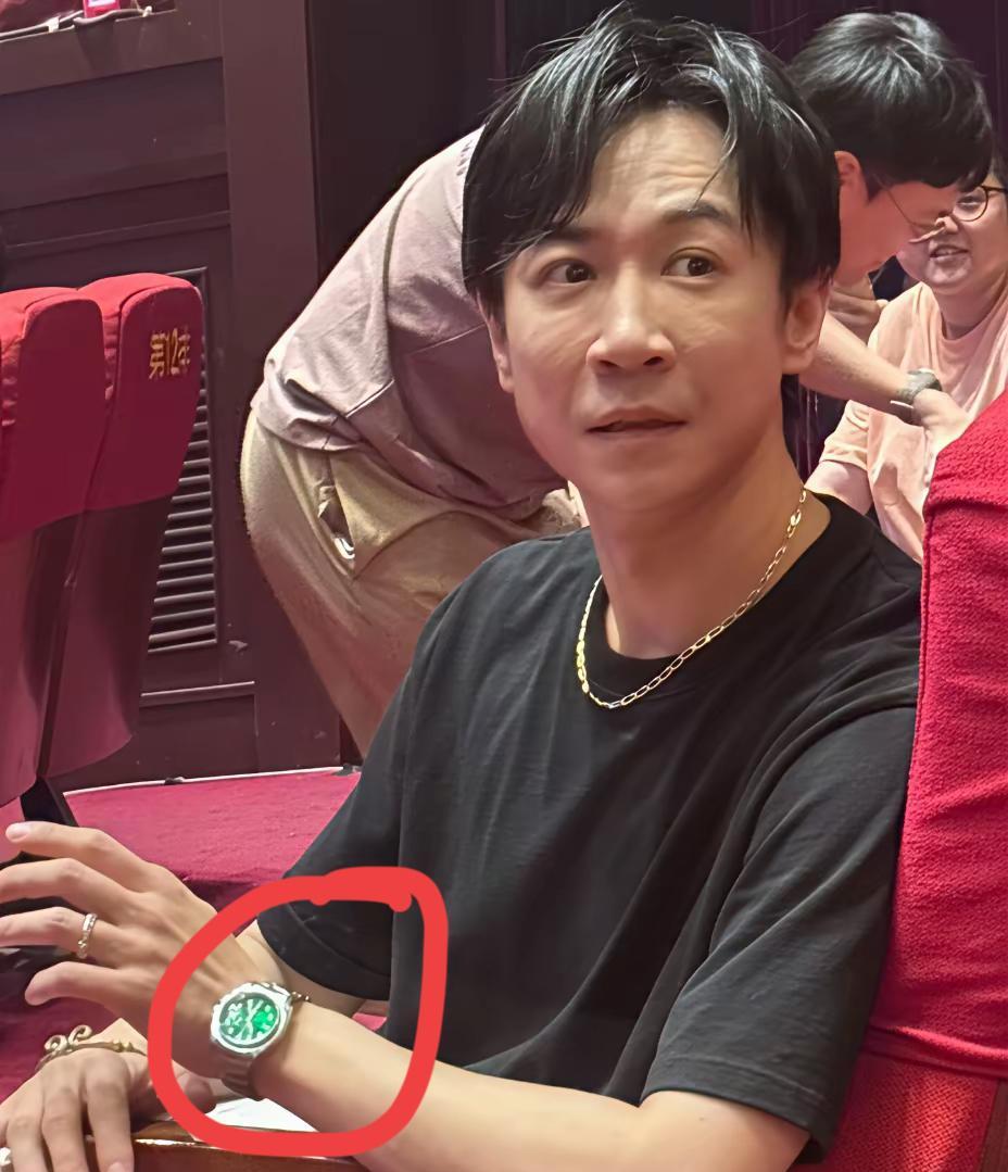 我表哥亲眼见过董璇老公他说了一个大实话。说张维伊根本不是电视上的那样。前几