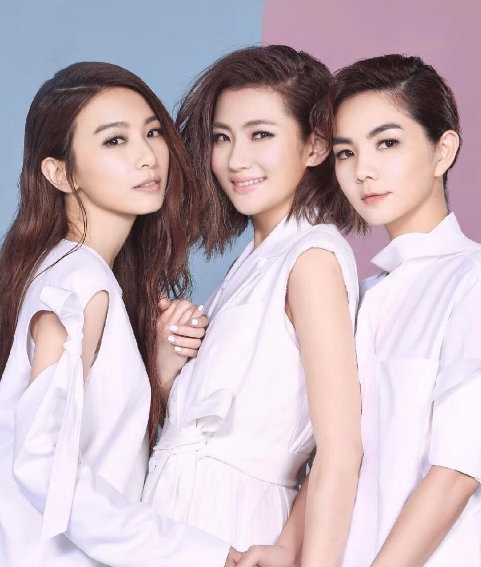 S.H.E合体巡演随便开几十场几个亿现金到手，田馥甄陈嘉桦却宁可顺着160斤的任家萱不赚这笔钱，20